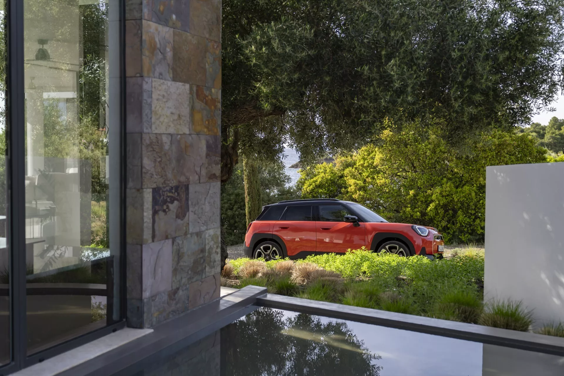 2024 Mini Aceman (J05) showcasing advanced design, electric compact SUV in vibrant color
