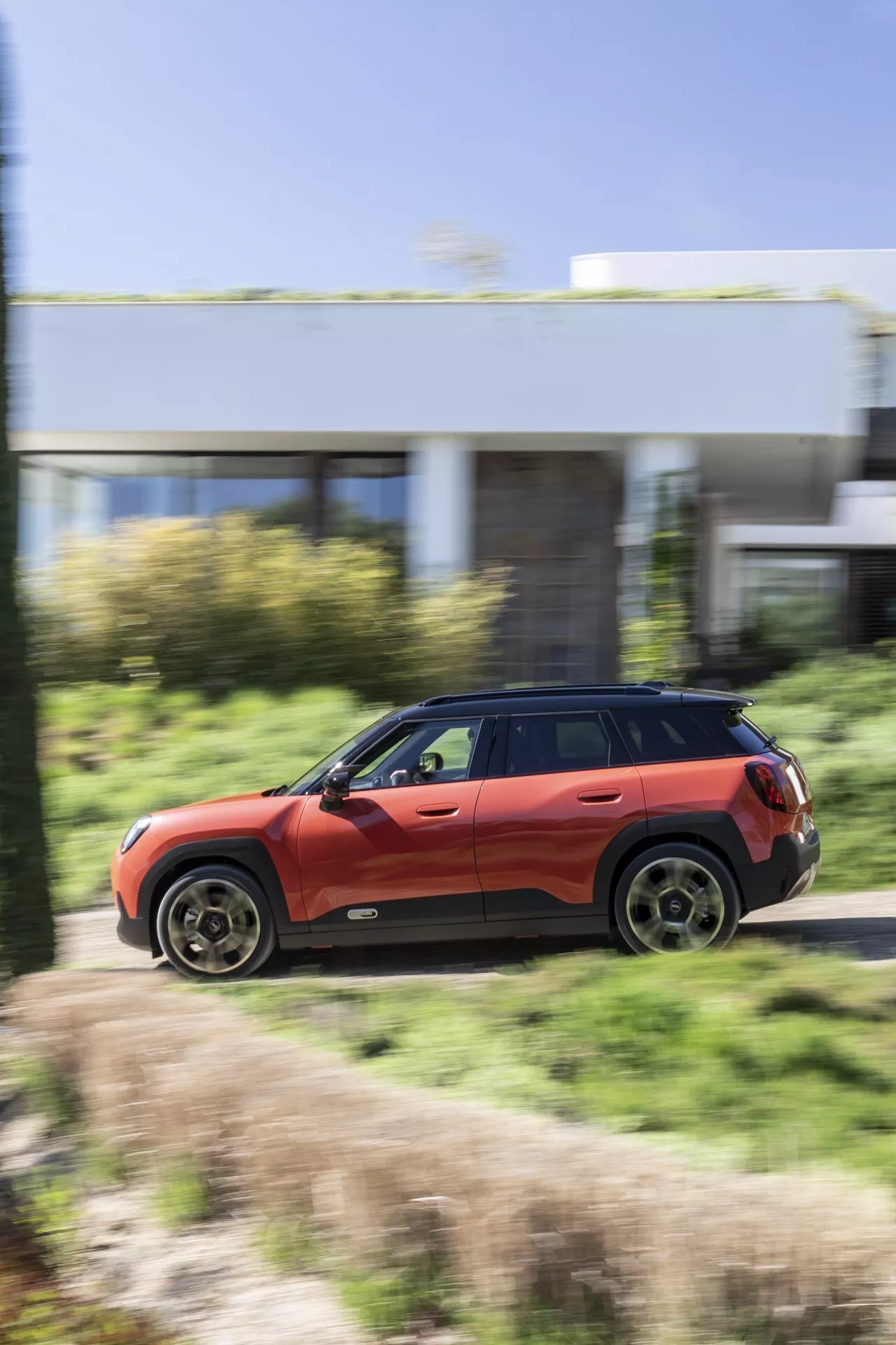 2024 Mini Aceman (J05) showcasing its sleek design, vibrant color options, and innovative features