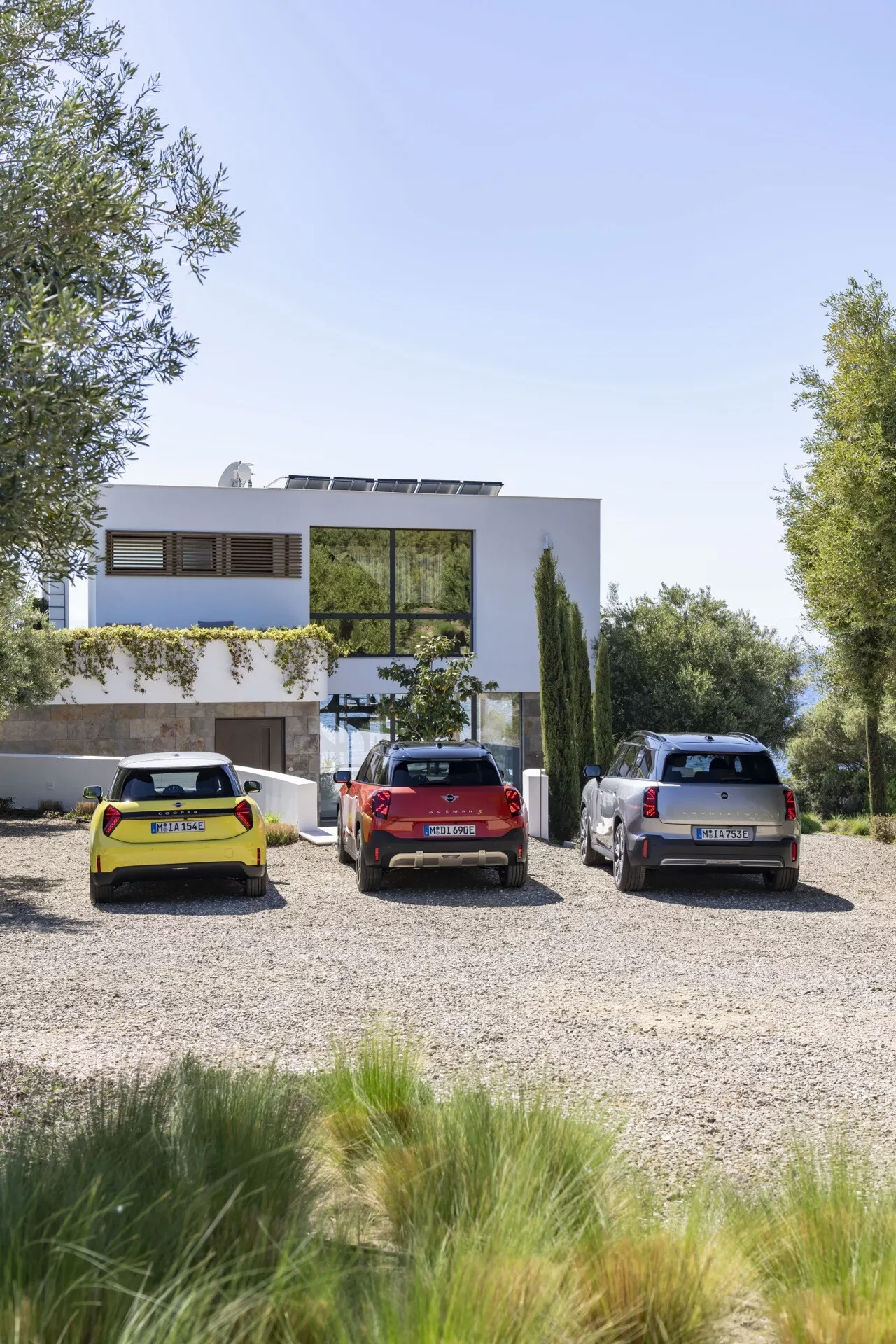 2024 MINI Aceman (J05) showcasing its sleek design, vibrant exterior colors, and the latest in electric vehicle technology