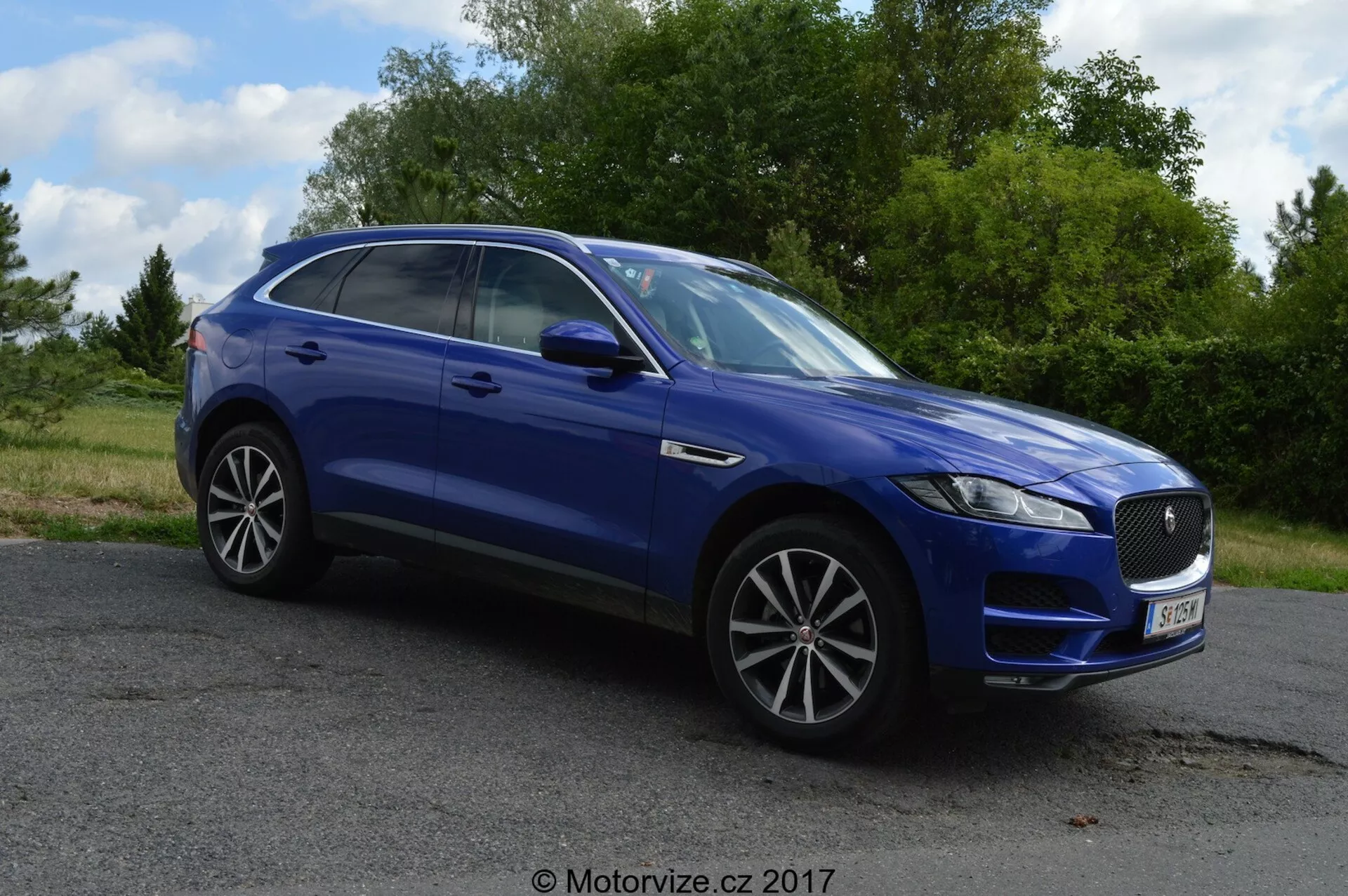 F-Pace 2016