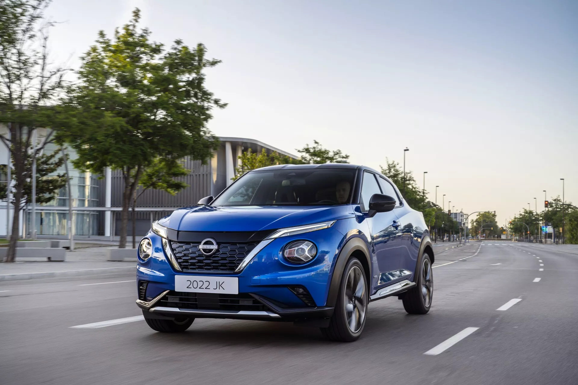 Juke Juke F16