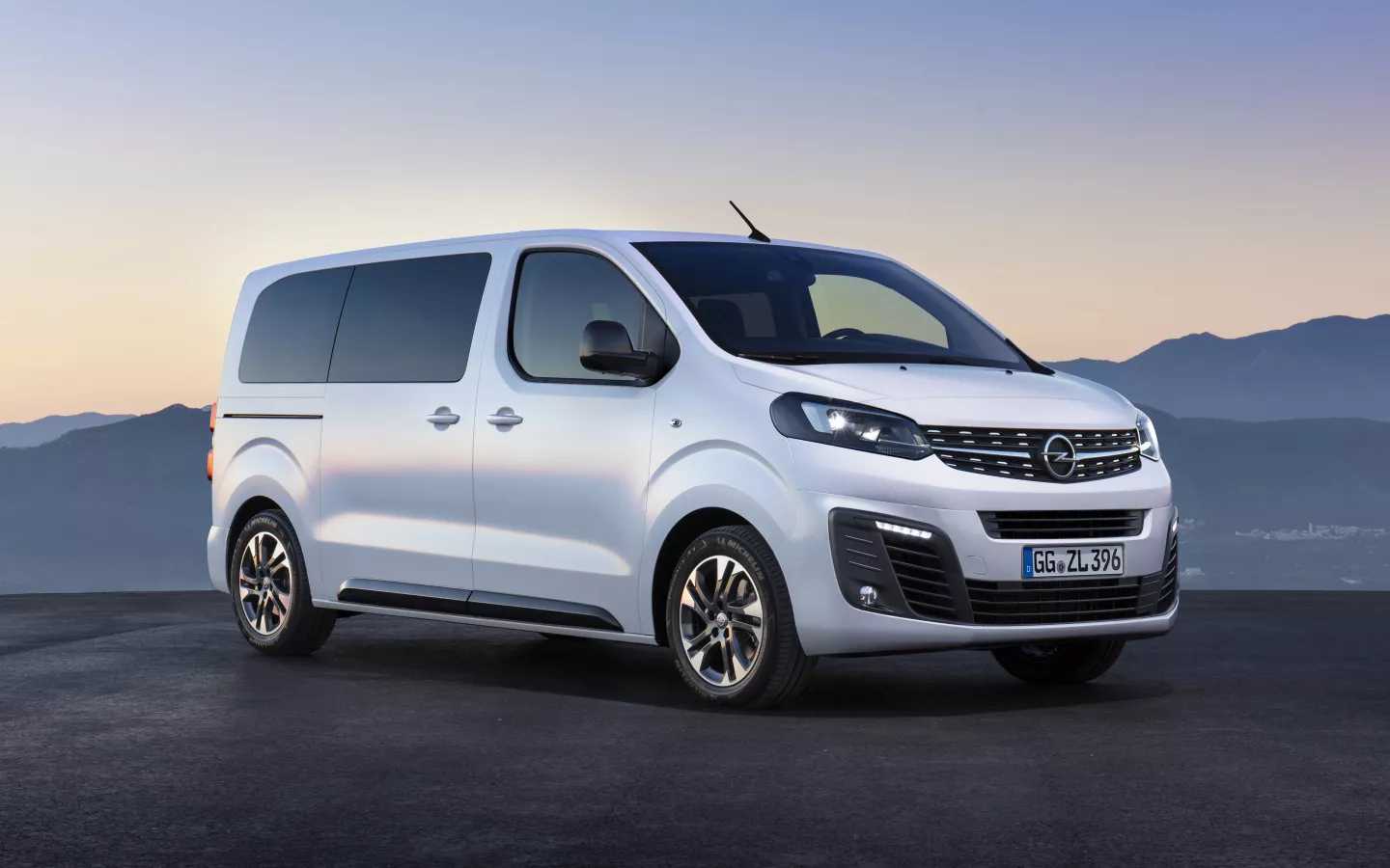 Zafira Life
