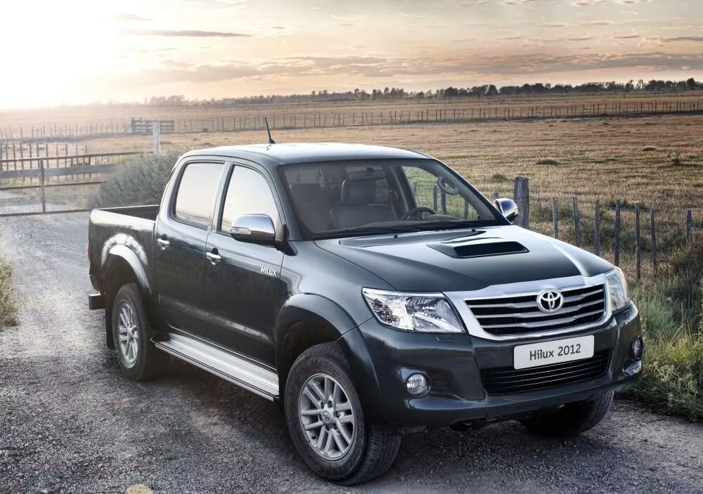 Hilux N25 (1. Facelift)