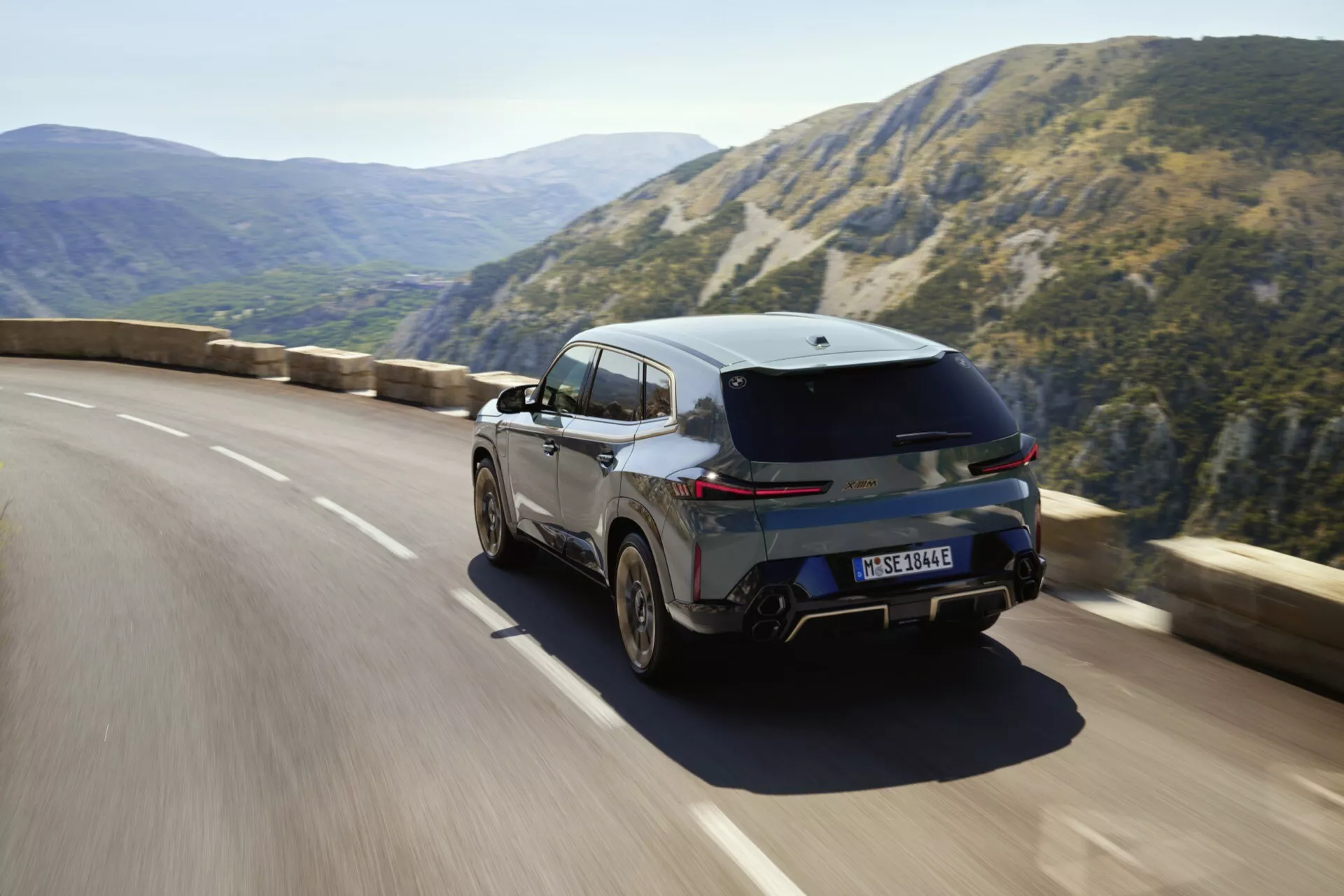2023 BMW XM (G09) showcasing its luxurious and innovative design, featuring a powerful hybrid engine, advanced technology interface, and state-of-the-art safety features