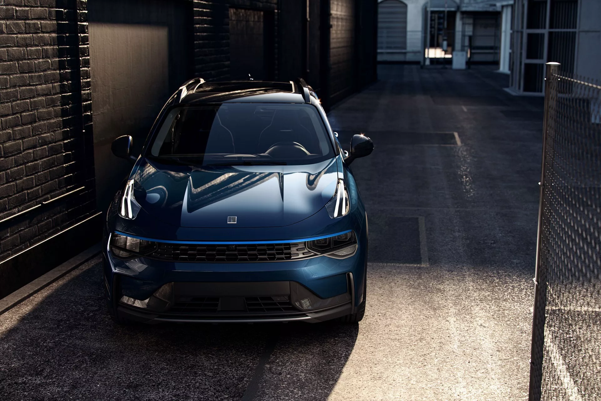 2021 Lynk & Co 01 front three-quarter view showcasing minimalist grille, sleek headlight design, and sporty aesthetic with a polished dark paint job