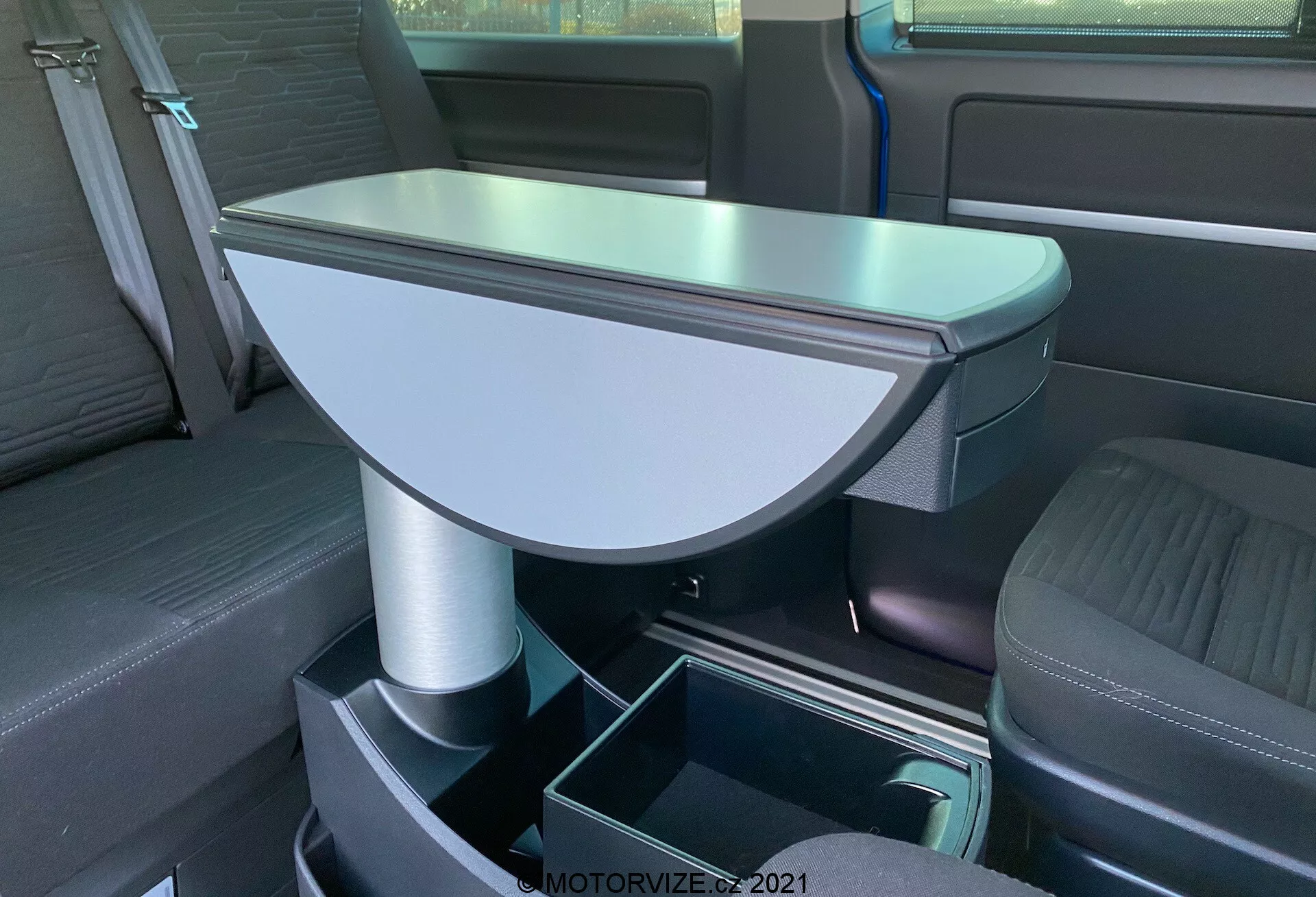 Front view of a 2019 VW Nutzfahrzeuge Transporter T6.1 Multivan showcasing modern lines, chrome accents, and iconic VW badge